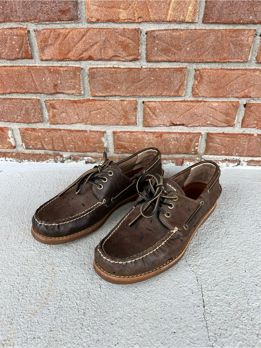 Frye Men's Dark Brown Leather Boat Shoes with Contrast Stitching